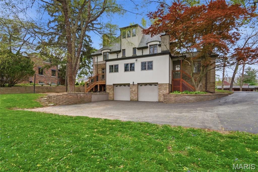 Country Club Place - Residential