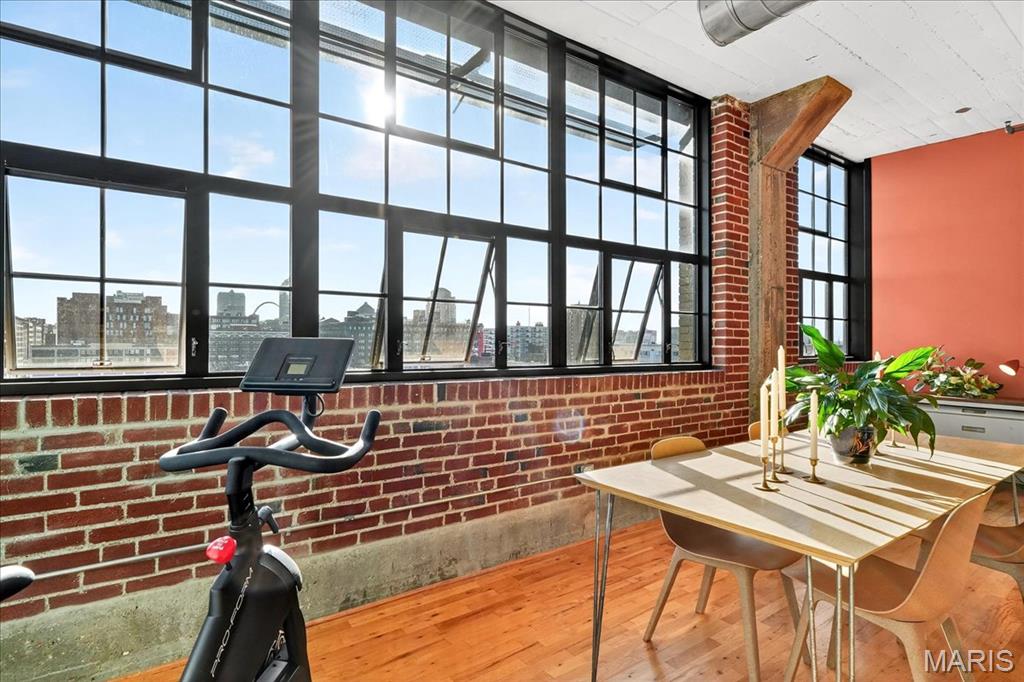 Lofts at 2020 Washington - Residential