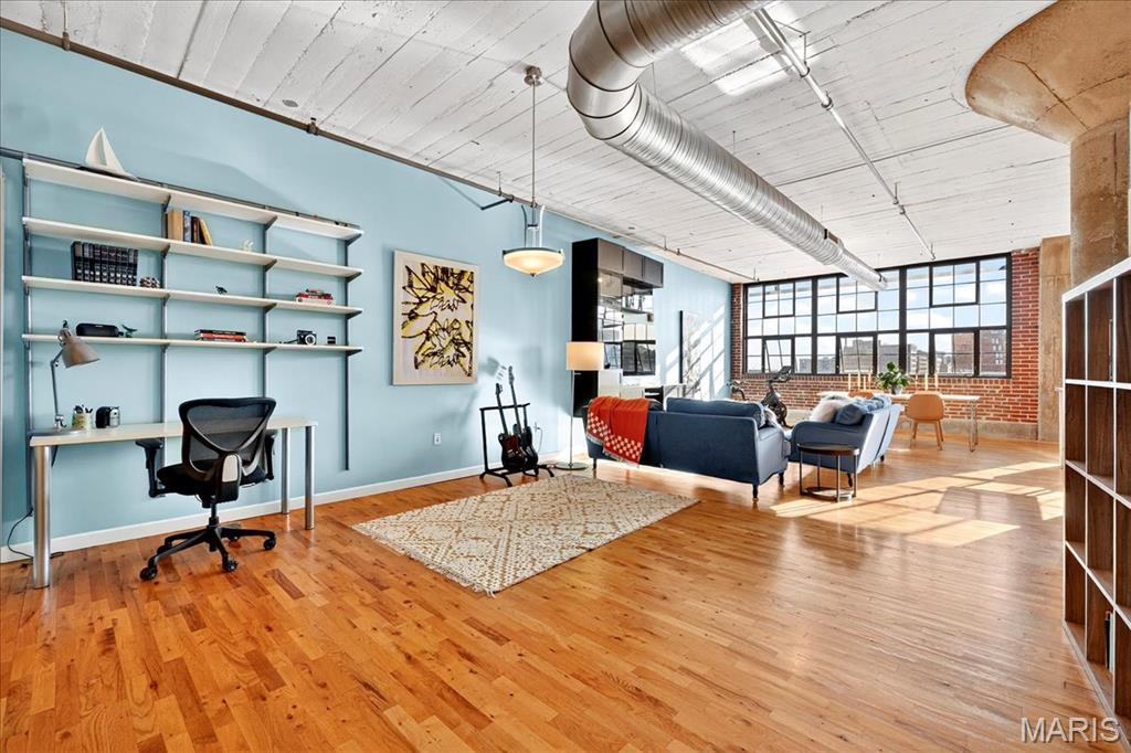 Lofts at 2020 Washington - Residential