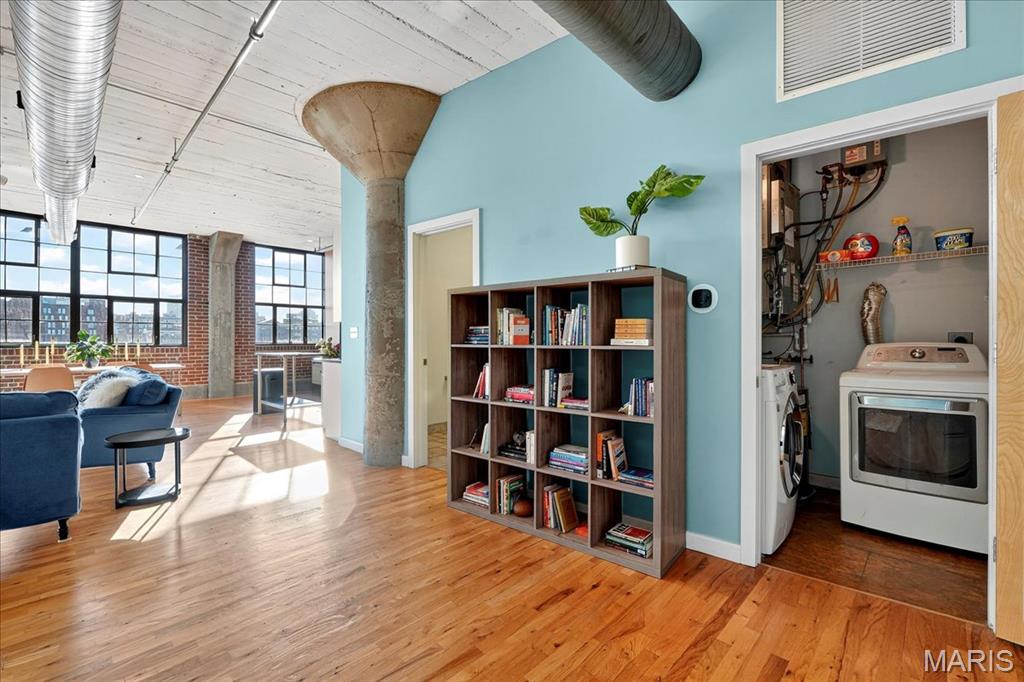 Lofts at 2020 Washington - Residential