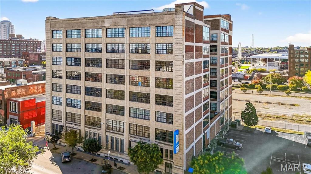 Lofts at 2020 Washington - Residential