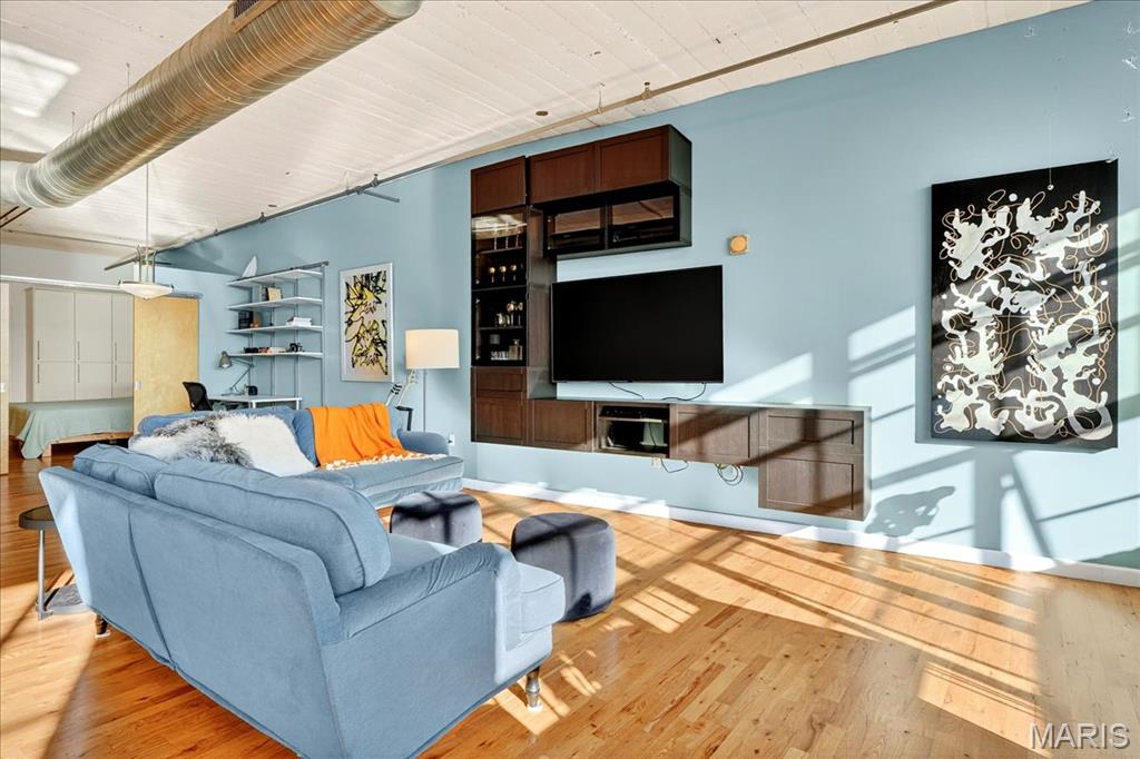 Lofts at 2020 Washington - Residential