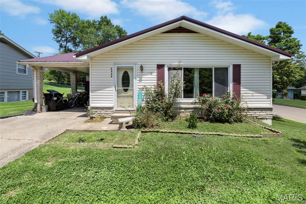 Estate sale offering a great opportunity for buyers looking to add personal touches and create value. Conveniently located near Alma Schrader Elementary School and Dennis Scivally Park, this home features a full basement, spacious yard, and easy access to shopping and amenities. Whether you're a first-time buyer, downsizing, or searching for a project with potential, this property offers a solid foundation to make it your own. Home is being sold as-is; seller will make no repairs or inspections.