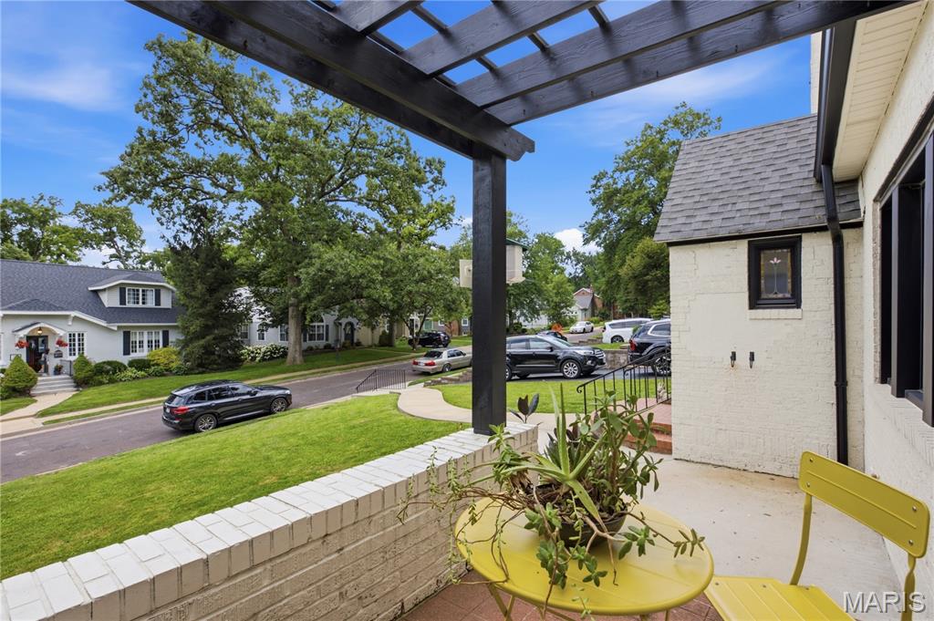 Hollywood Webster - Residential