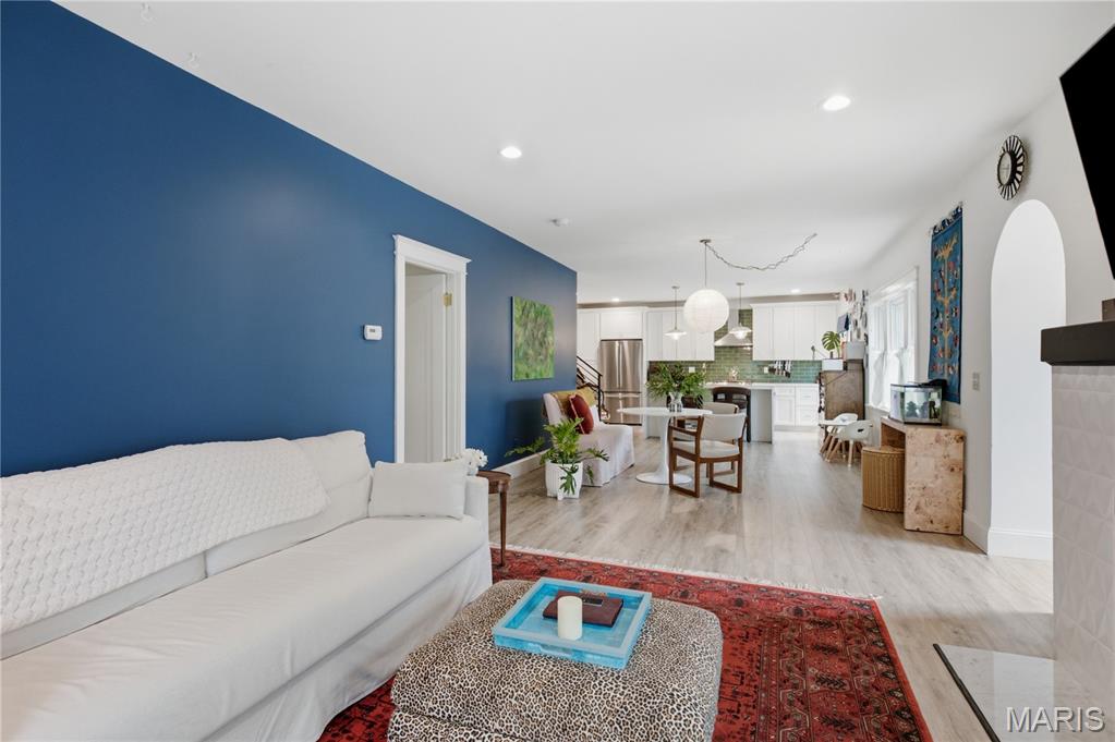 Hollywood Webster - Residential