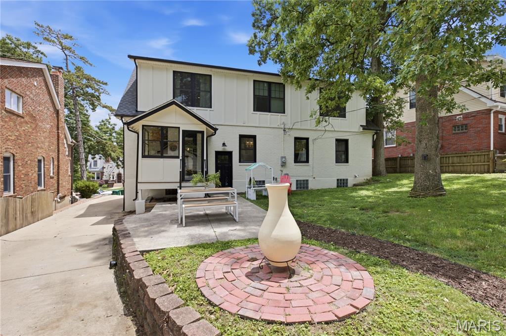 Hollywood Webster - Residential