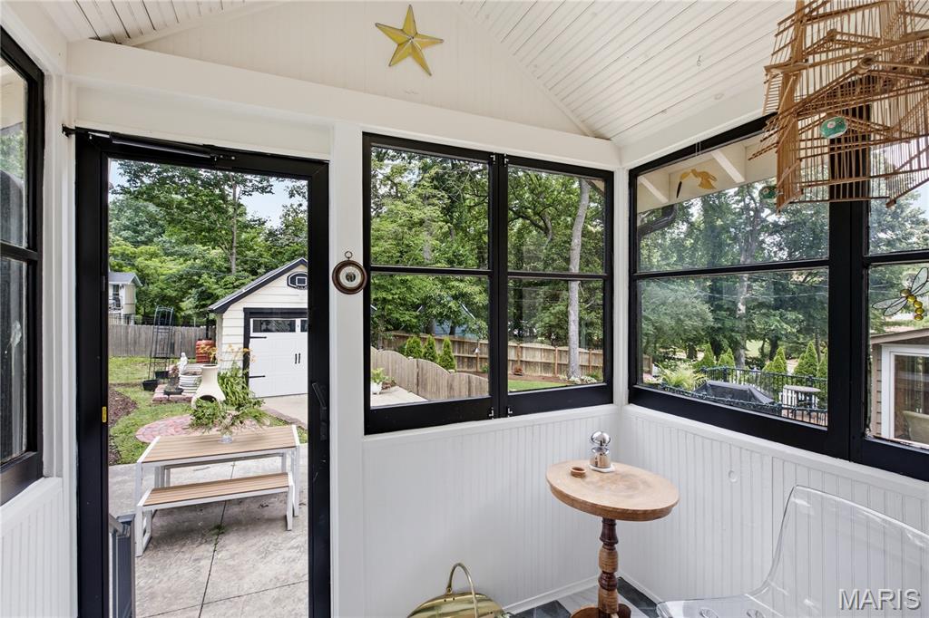 Hollywood Webster - Residential
