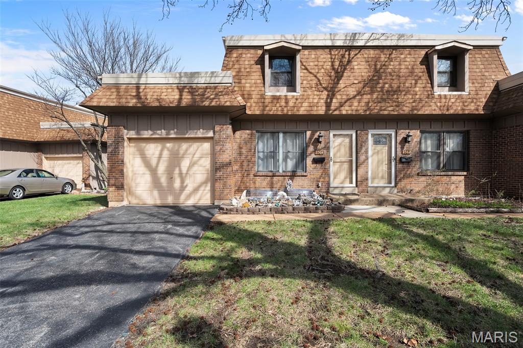 McKelvey Manor Condo - Residential