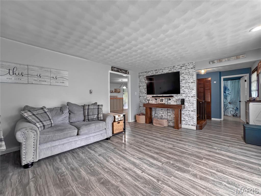 Toen-Ro Acres - Residential