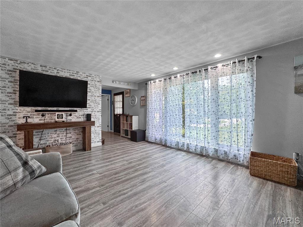 Toen-Ro Acres - Residential
