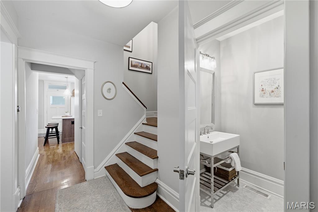 Russell Place Add - Residential