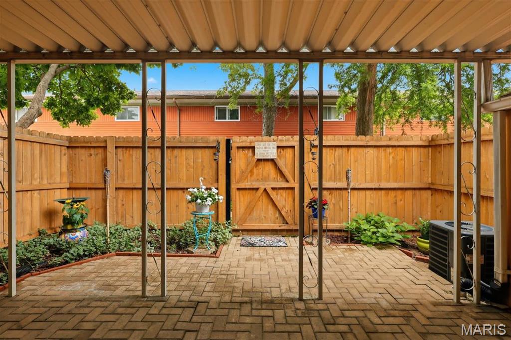Sakura Gardens Condo - Residential