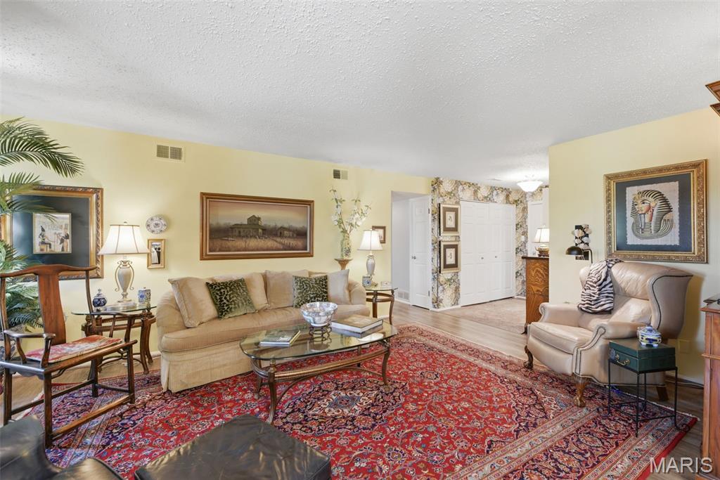 Manors At Village Green Condo - Residential