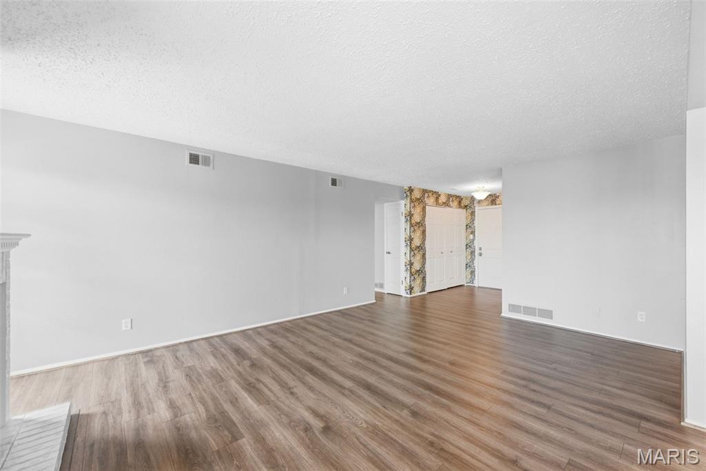 Manors At Village Green Condo - Residential