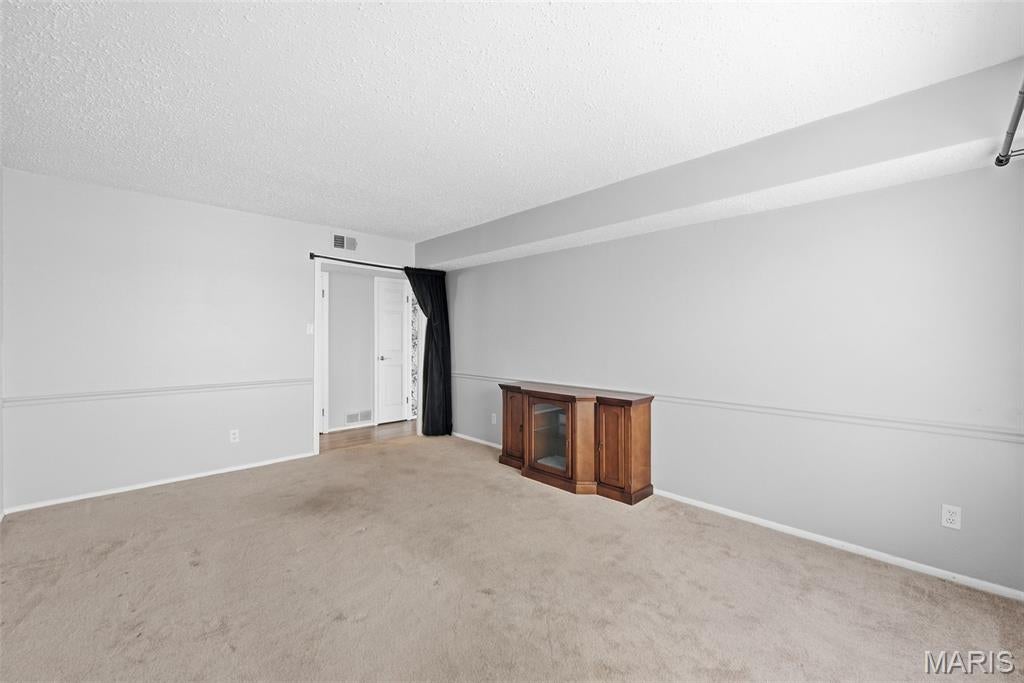 Manors At Village Green Condo - Residential