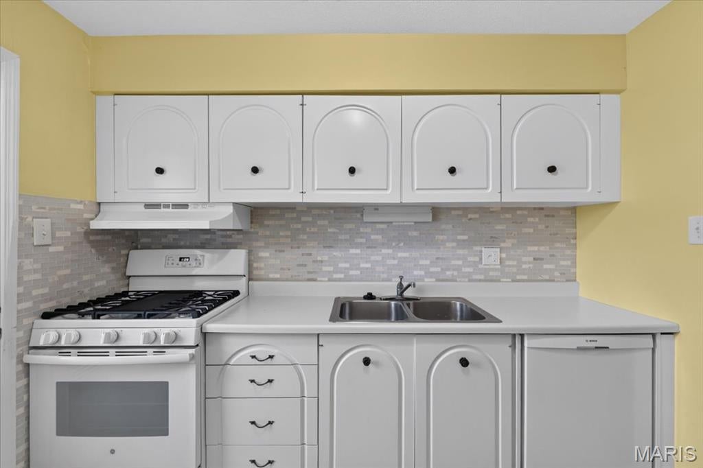 Leisure Village Condo - Residential