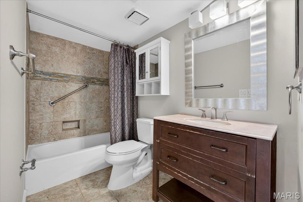 Brentwood Forest Condo Ph Seven - Residential