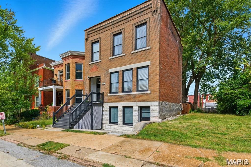 This home is practically new from the studs in!   High-end, high-impact, and priced to move NOW. 

2,500 SQ FT Open-concept layout that breathes.

SOARING HEIGHTS: 10-ft ceilings down, 9-ft ceilings up. It’s big, it’s bright, and it’s built to impress.

CHEF’S COMMAND CENTER: Massive stone counters, walk-in pantry, and an oversized sink. 

THE PRIMARY RETREAT: A massive walk-in closet you can actually live in. Double vanities, soaking tub, and a separate shower.

ZERO MORNING FRICTION: Hall bath features double sinks (no more fighting for mirror space) and upstairs laundry because carrying baskets down stairs is for the 1920s.

THE FLEX BASEMENT: Walk-in front entry makes this the ultimate home office, private studio, or iron-pumping fitness dungeon.

THE CALIFORNIA CARPORT: It’s a 2-car garage alternative that doubles as a massive covered party patio. Fenced-in yard. Total privacy. Total security.

LOCATION: THE EPICENTER
You are dead-center between Lafayette Square, Soulard, and Benton Park. Tower Grove, South Grand, and Downtown are your backyard.
You want the best restaurants and nightlife in the city? You’re already there.

THE BOTTOM LINE: Move-in ready. Zero projects. All the modern convenience while maintaining old-world charm. This is a true "Fox Park Gem".

*Seller will consider offering concessions or rate buydown options for qualified buyers