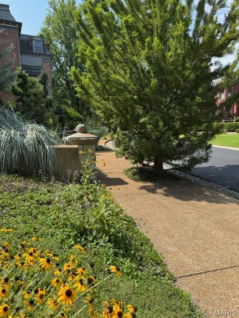 Lafayette Square - Land
