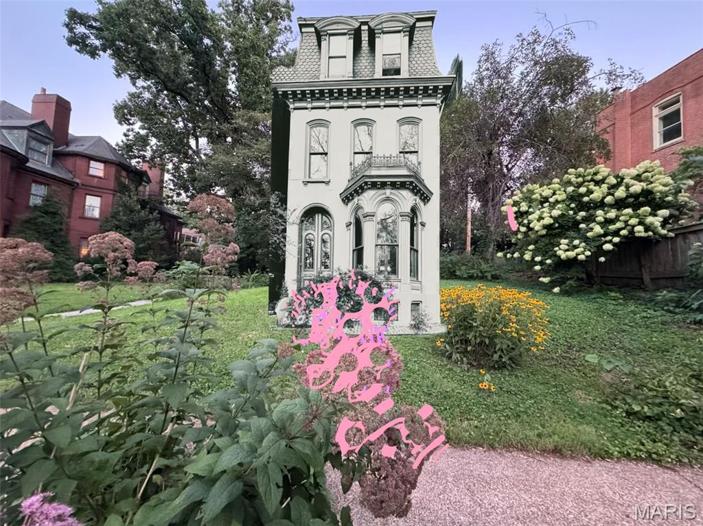 Lafayette Square - Land