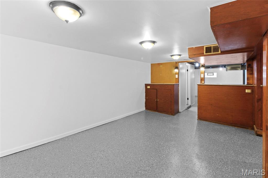 McNeary Manor - Residential