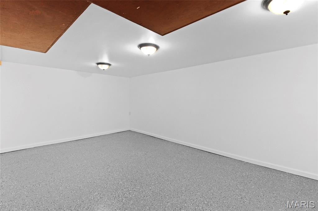 McNeary Manor - Residential