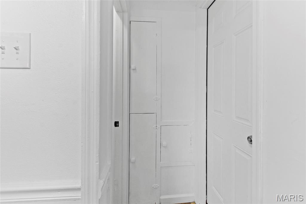 McNeary Manor - Residential
