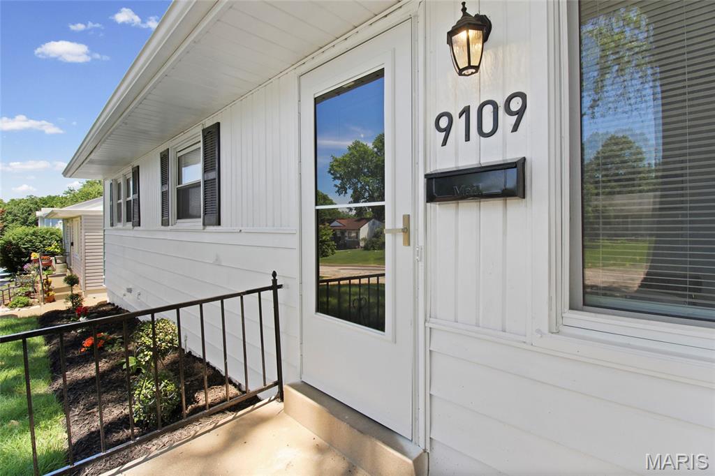 McNeary Manor - Residential