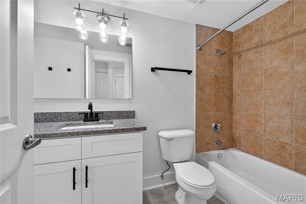 Pershing Ave Condo - Residential