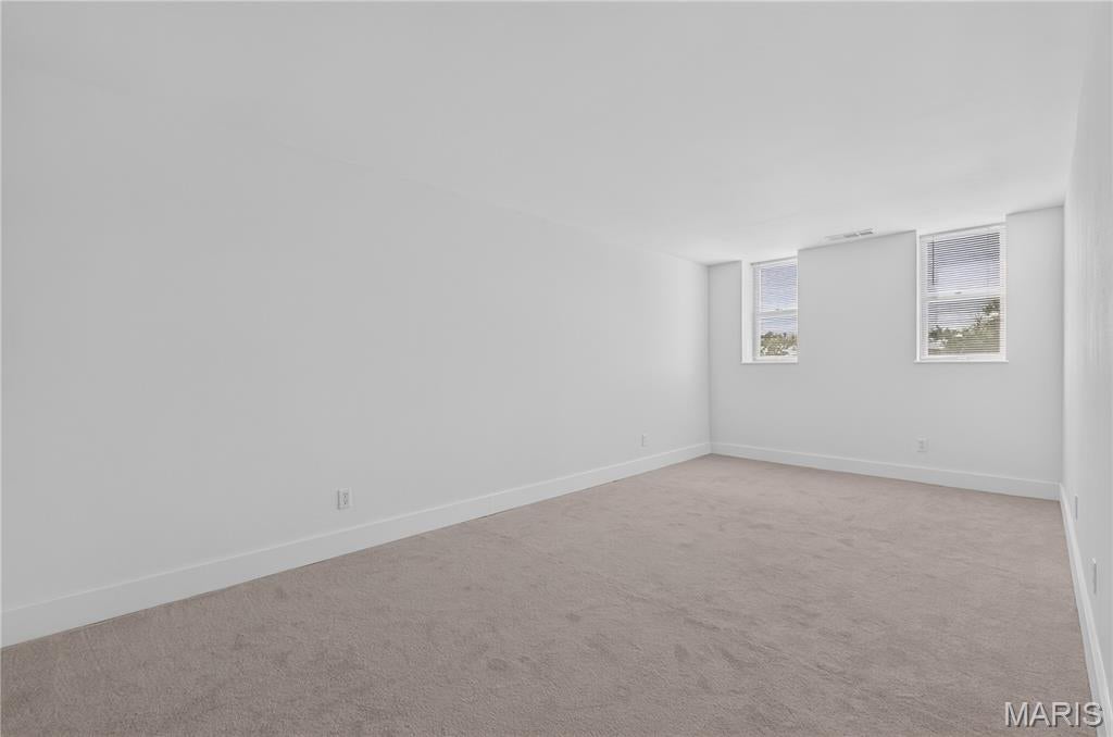 Pershing Ave Condo - Residential