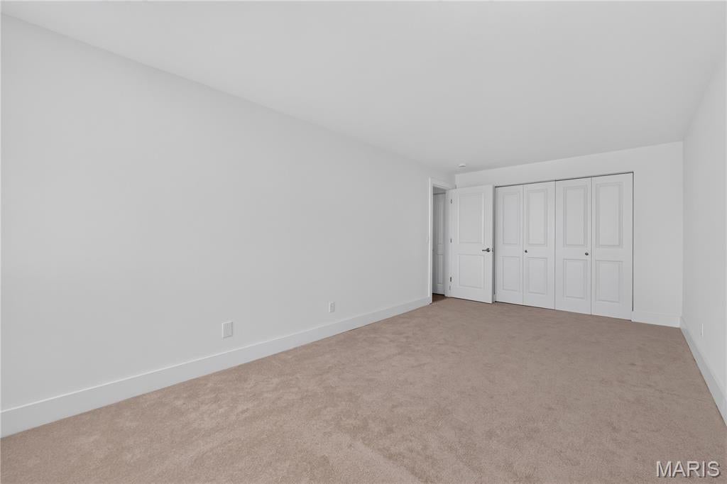 Pershing Ave Condo - Residential