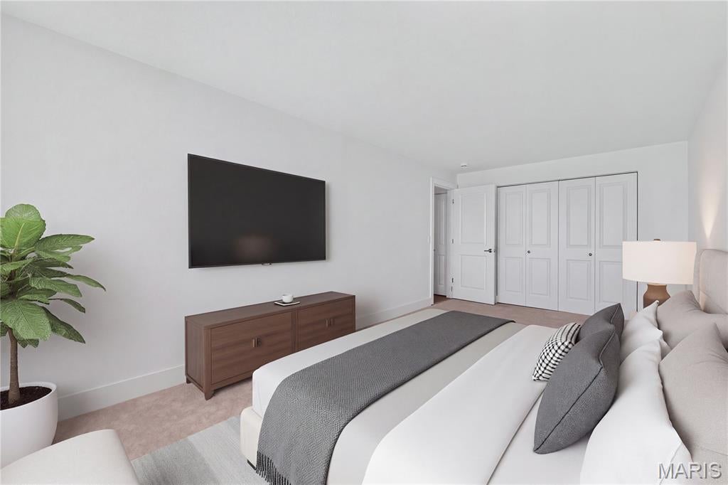Pershing Ave Condo - Residential