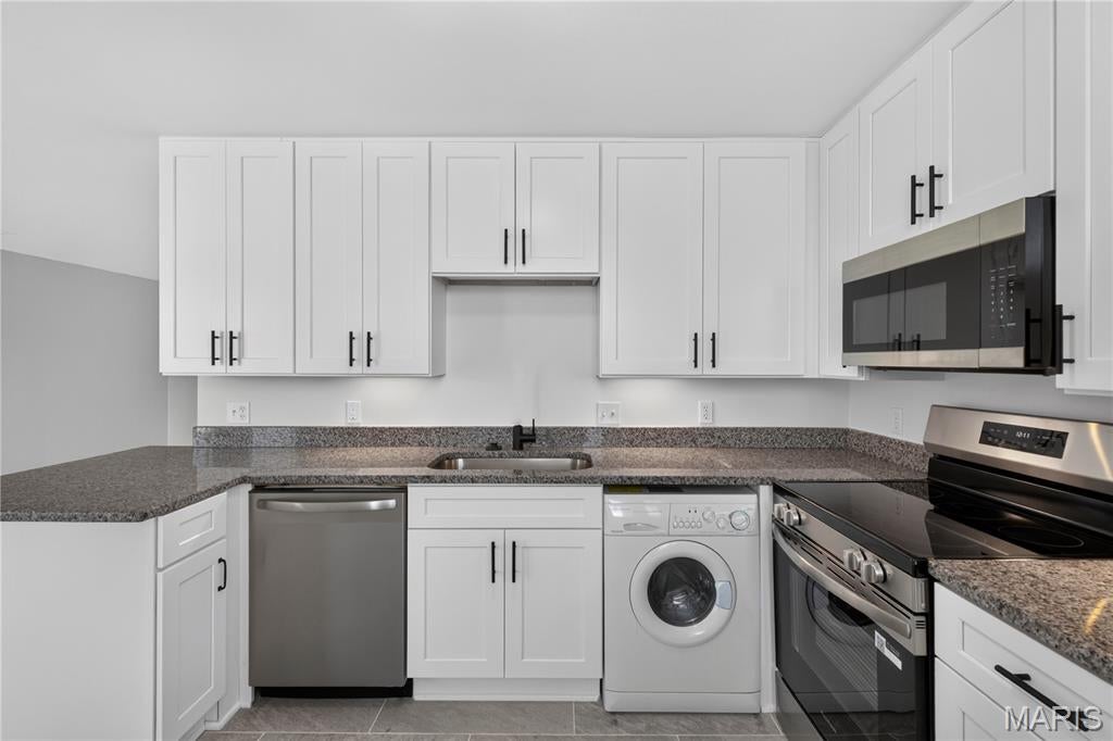 Pershing Ave Condo - Residential