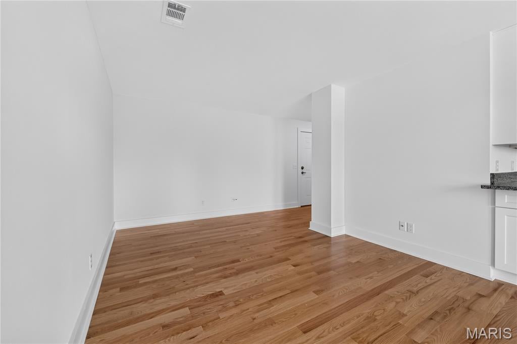 Pershing Ave Condo - Residential