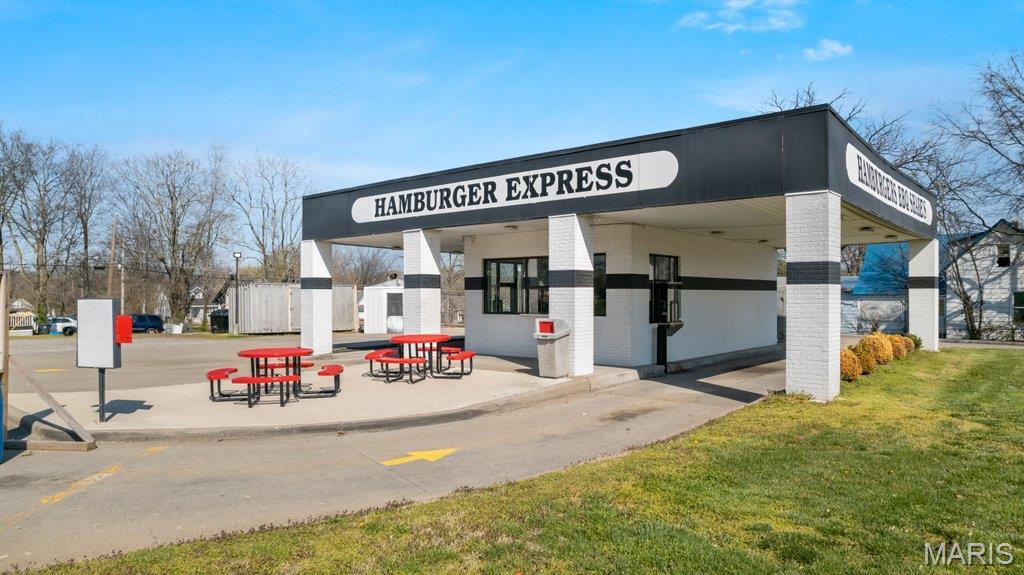 End Place Add - Commercial Sale