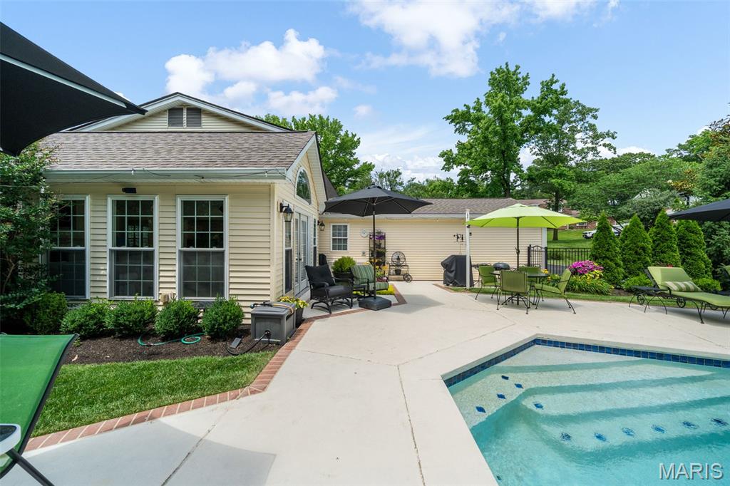 Creve Coeur Place 2 - Residential