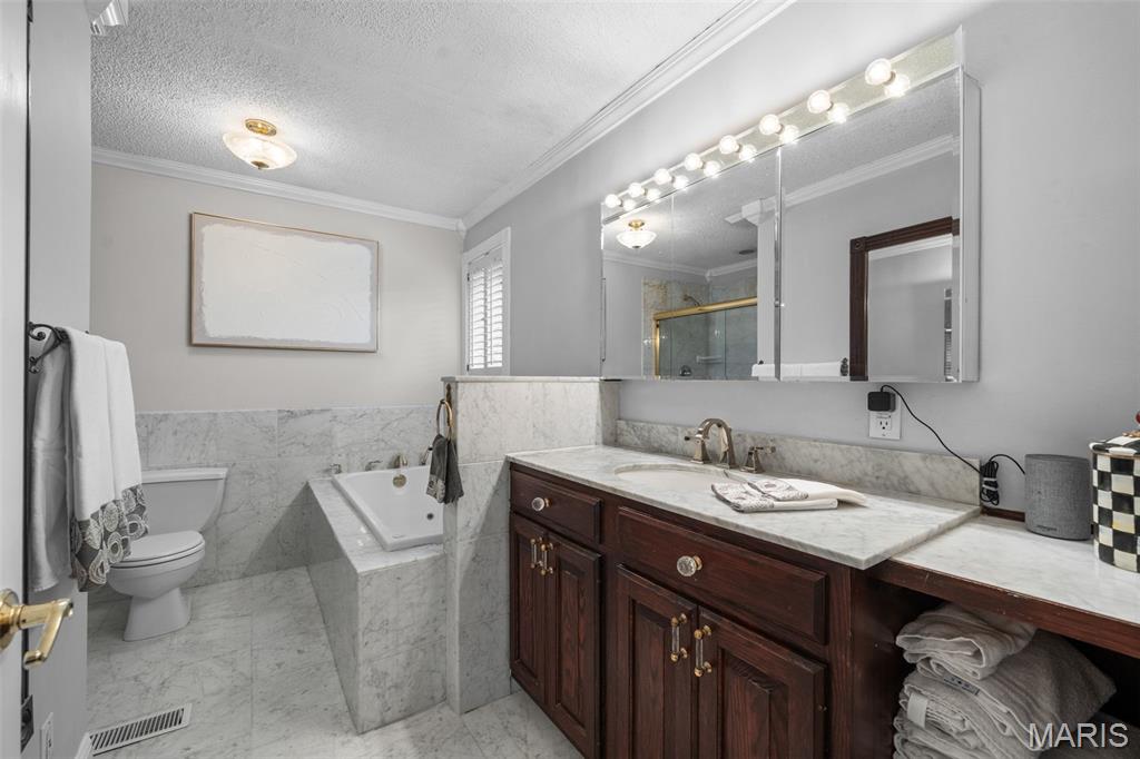 Creve Coeur Place 2 - Residential