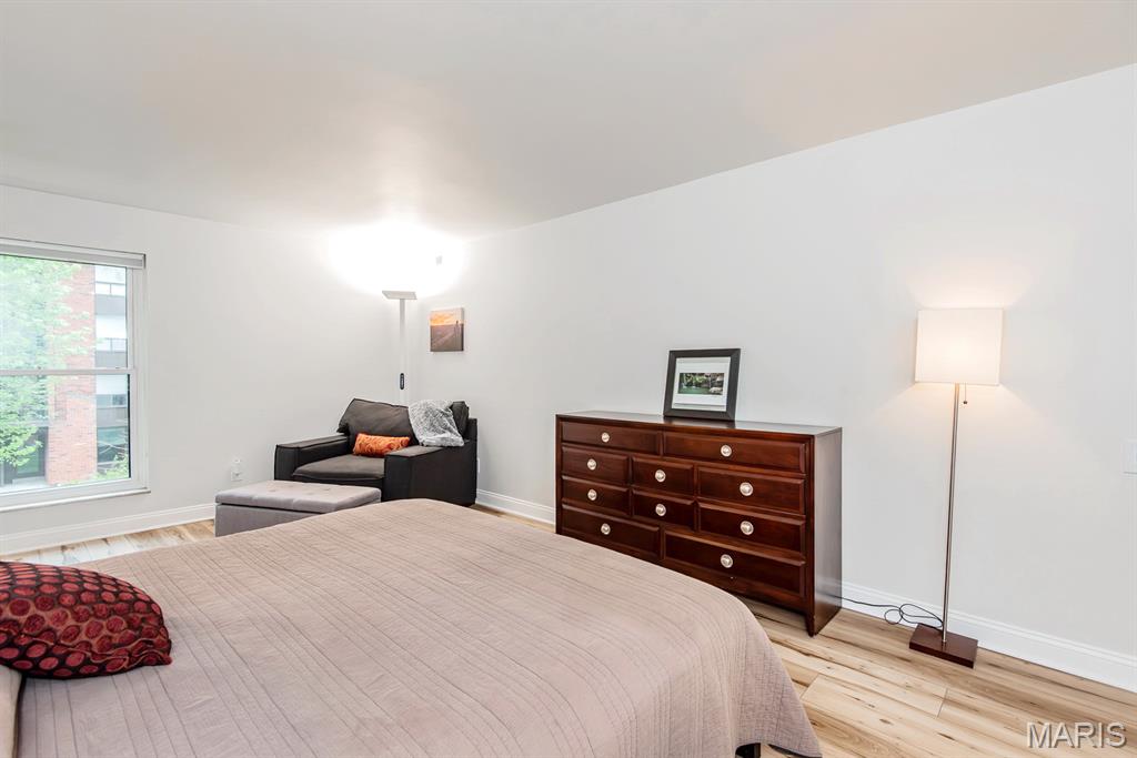 Coeur De Royale Condo Ph 2 1st - Residential