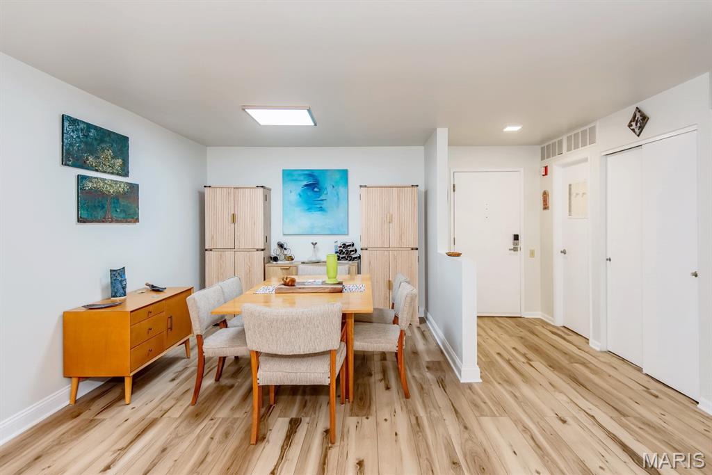 Coeur De Royale Condo Ph 2 1st - Residential