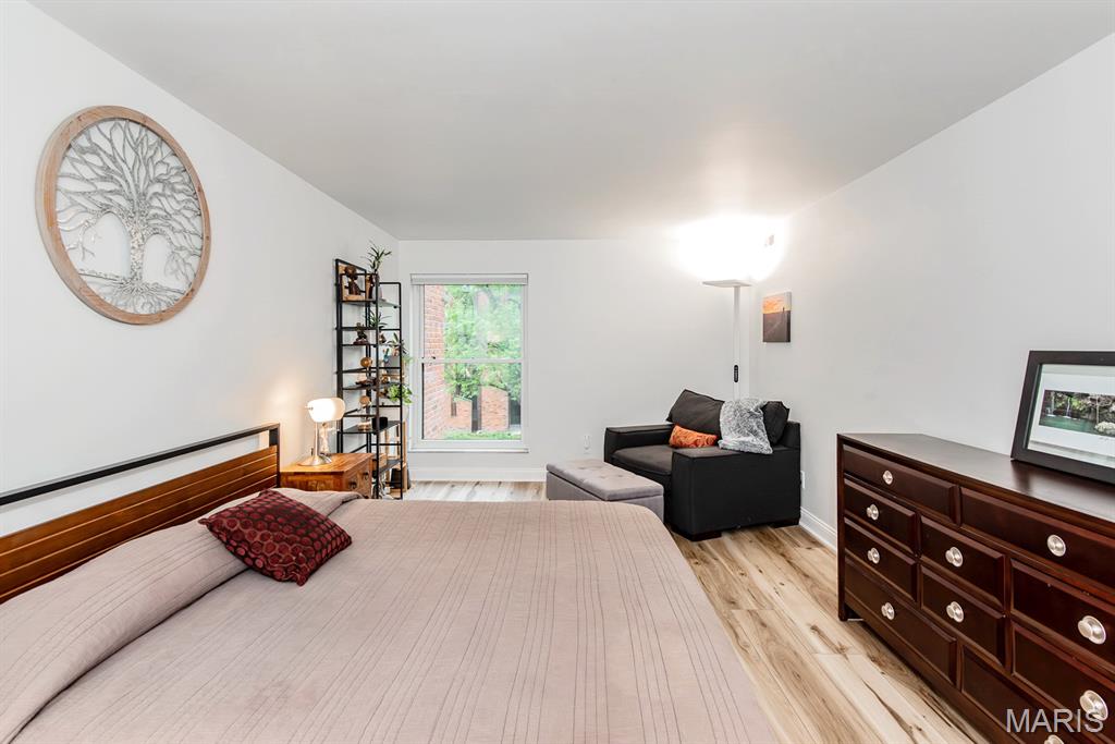 Coeur De Royale Condo Ph 2 1st - Residential