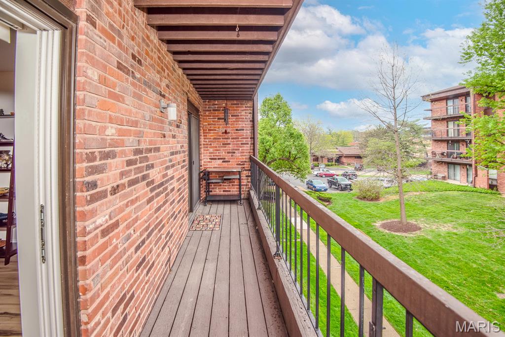 Coeur De Royale Condo Ph 2 1st - Residential