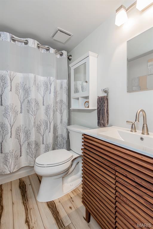 Coeur De Royale Condo Ph 2 1st - Residential