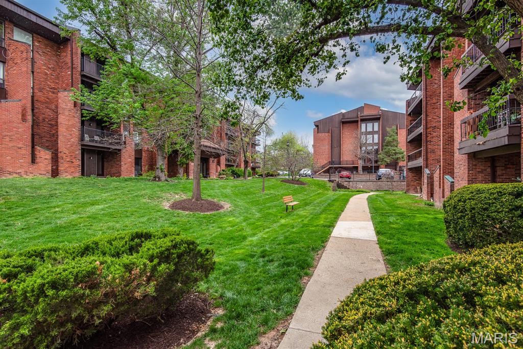 Coeur De Royale Condo Ph 2 1st - Residential