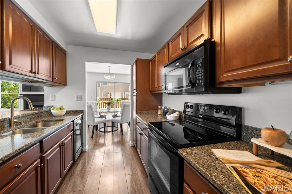 Clarkson Grove Condo Sixth - Residential
