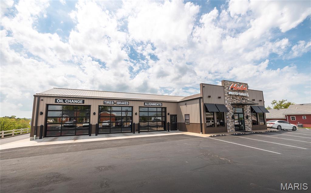 Original Town Of Linn - Commercial Sale