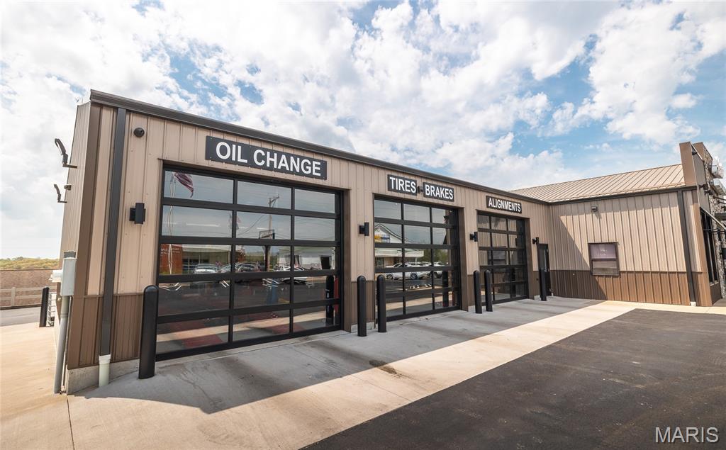 Original Town Of Linn - Commercial Sale