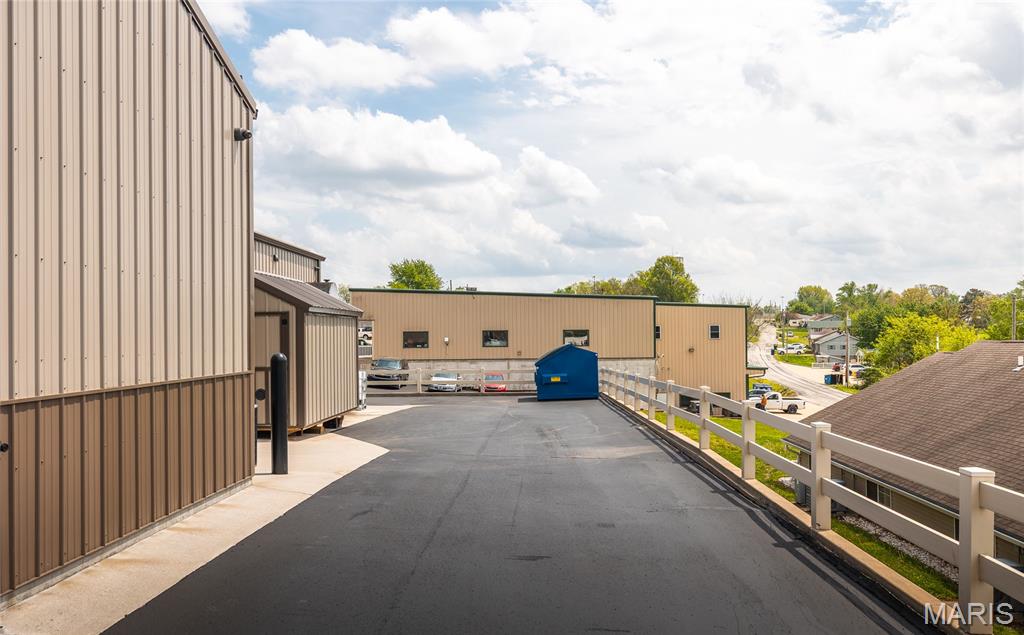 Original Town Of Linn - Commercial Sale