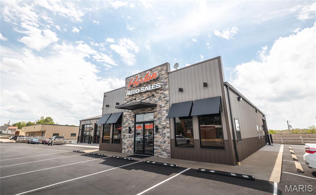 Original Town Of Linn - Commercial Sale