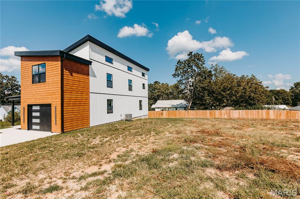 Town/Dixon - Residential