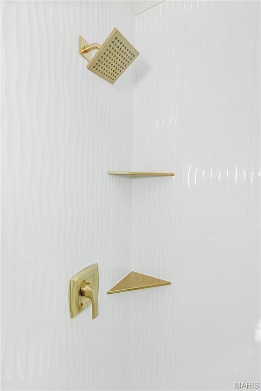 Town/Dixon - Residential